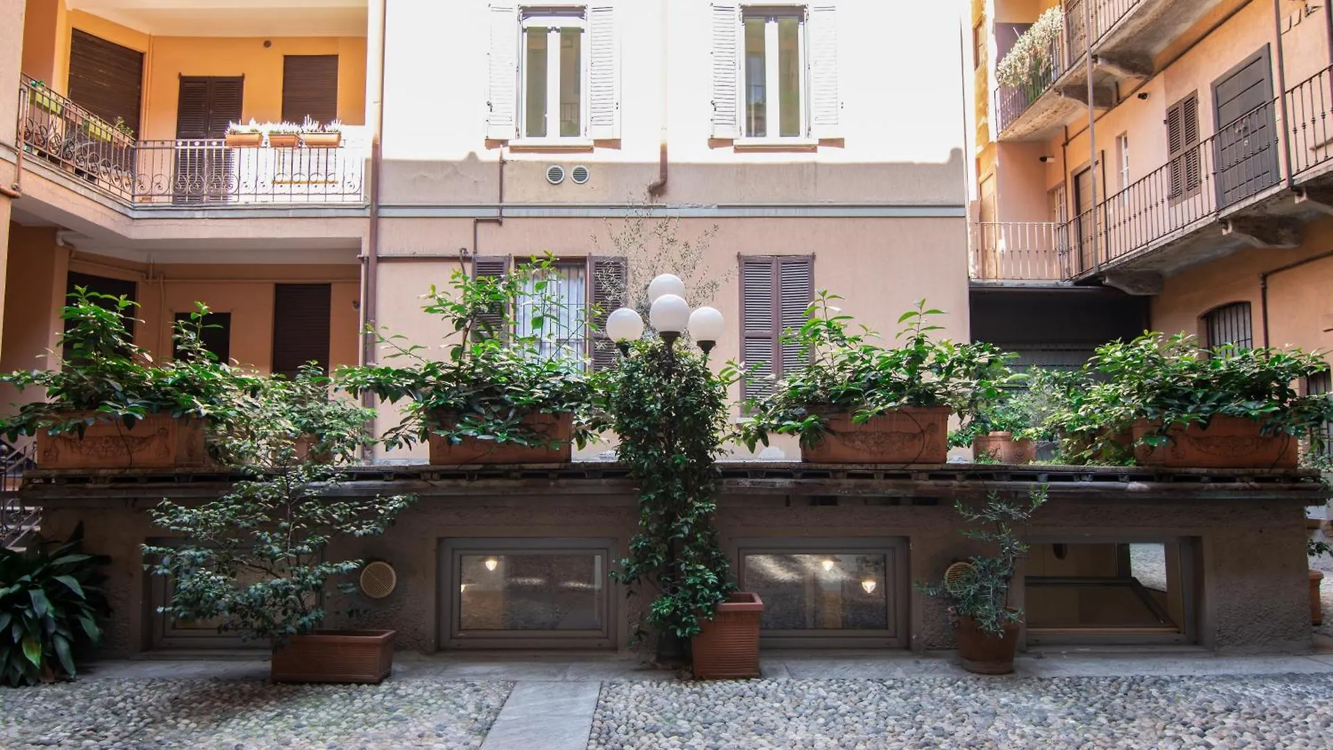 דירות מילאנו Soppalchino In Via Savona